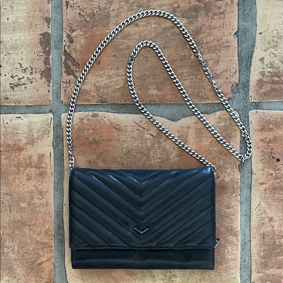 BOTKIER NEW YORK Soho Quilted Black Leather Chain Clutch Wristlet - Picture 2 of 13